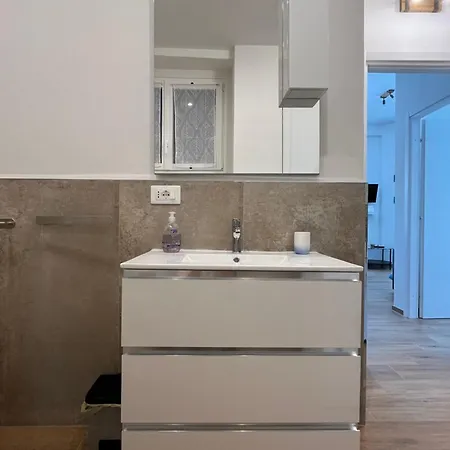 Apartment Mapa 25 Sanremo