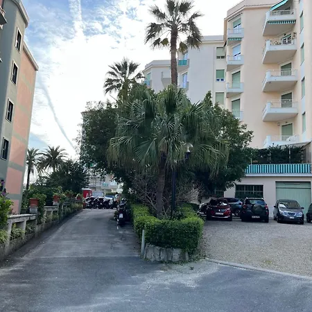 Mapa 25 Appartement San Remo